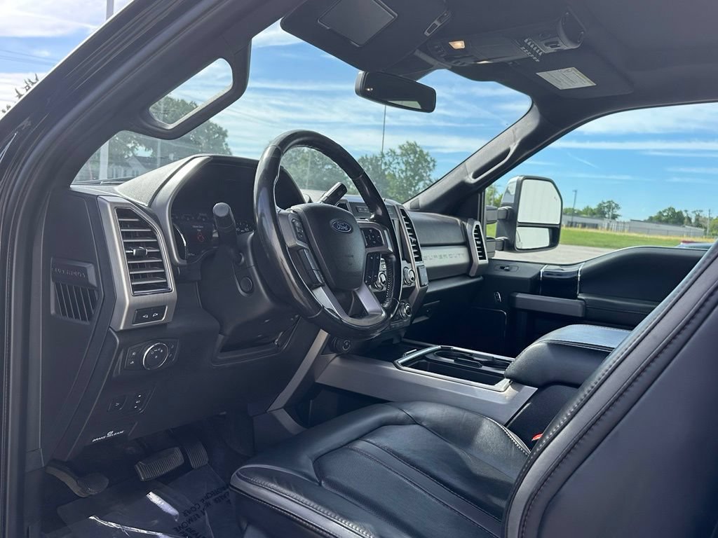 Certified 2020 Ford F350 Platinum w/ Tremor Off-Road Package AWD/4WD image 11
