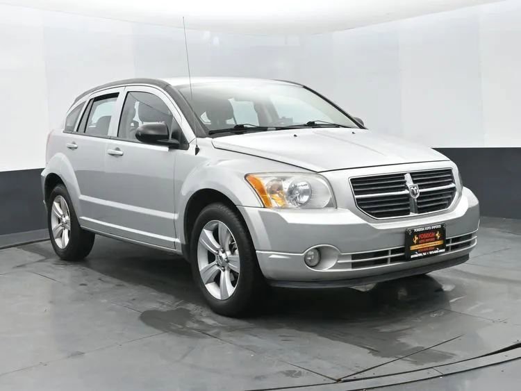 Used 2011 Dodge Caliber Mainstreet image 2