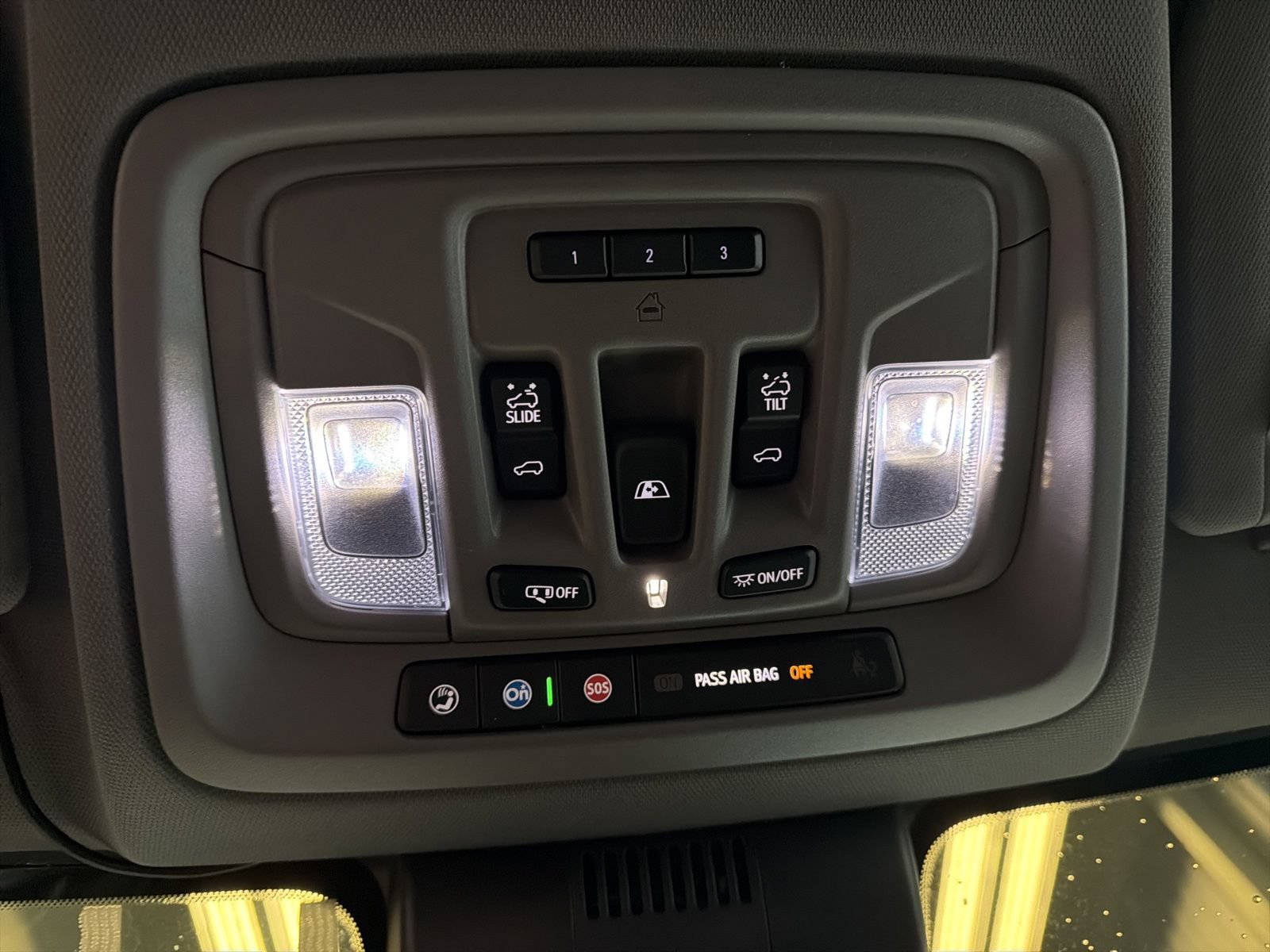 Used 2023 GMC Sierra 1500 Denali w/ Denali Reserve Package AWD/4WD image 29