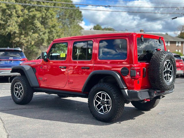 Used 2025 Jeep Wrangler Unlimited Rubicon w/ Safety Group AWD/4WD image 4