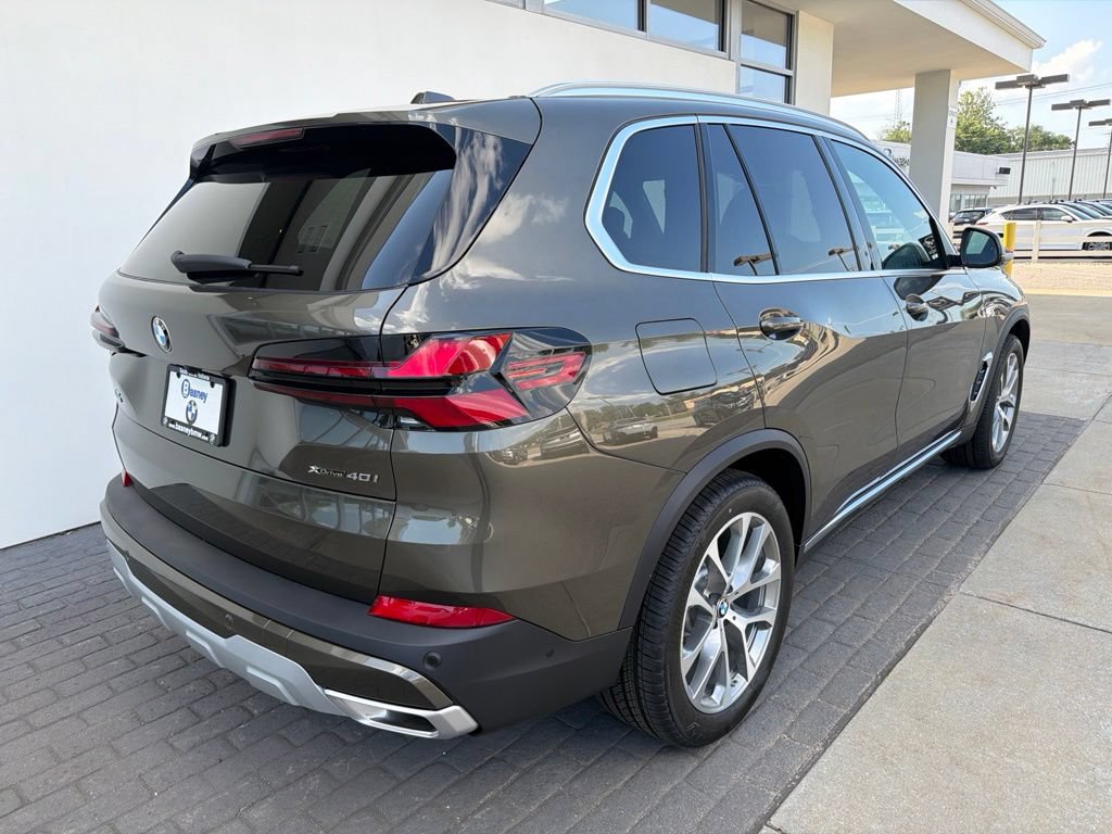 New 2026 BMW X5 xDrive40i w/ Premium Package AWD/4WD image 5