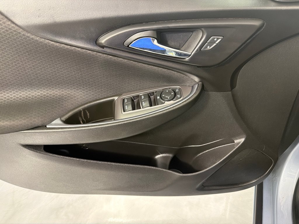 Used 2018 Chevrolet Malibu LT FWD image 9
