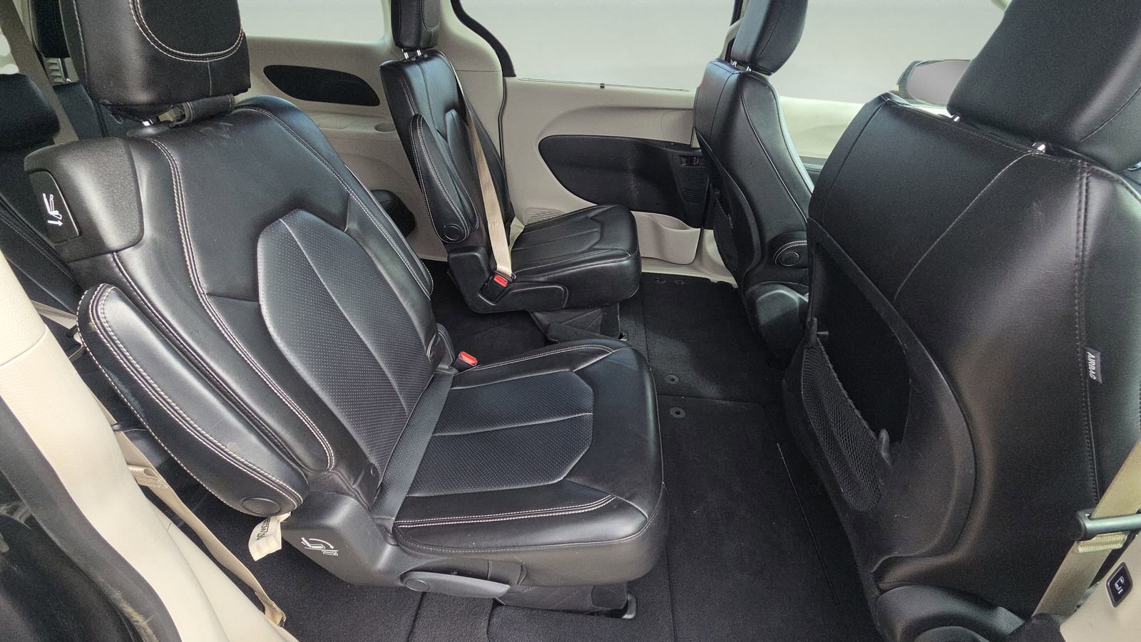 Used 2021 Chrysler Voyager Lxi FWD image 27