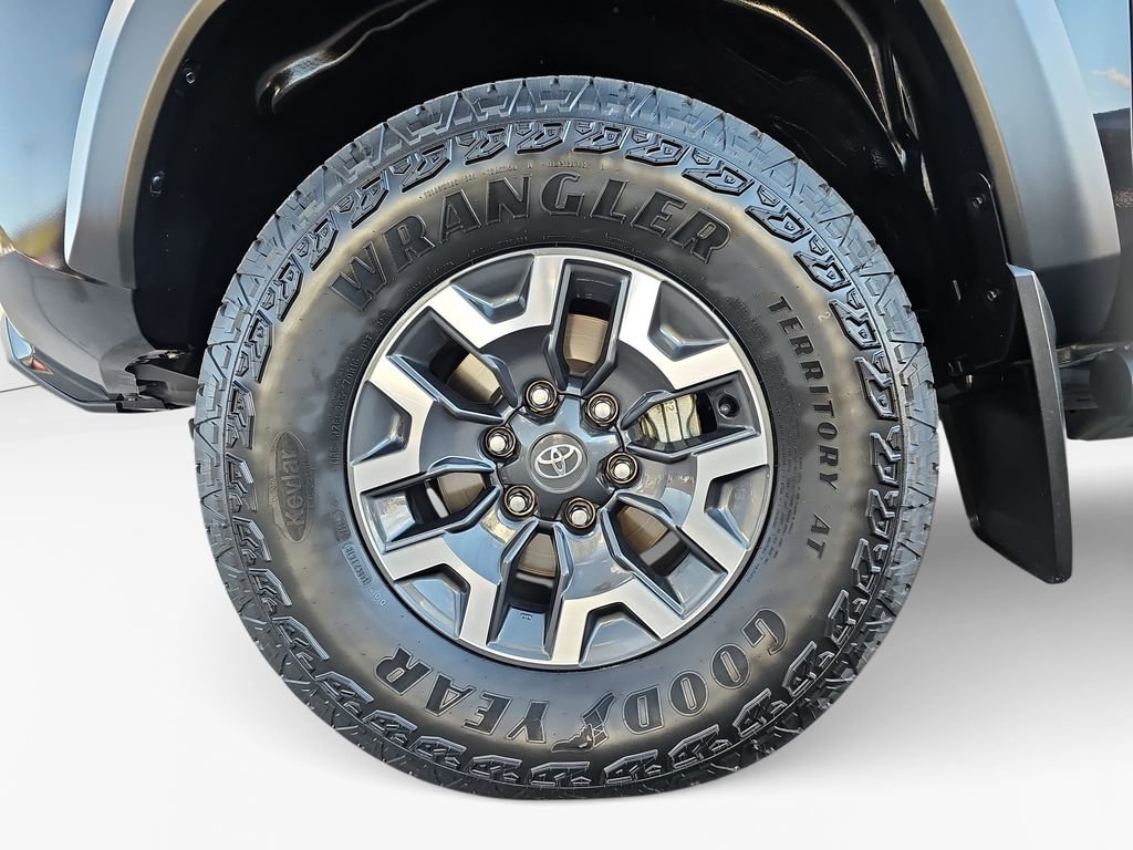 Certified 2023 Toyota Tacoma TRD Off-Road w/ TRD Premium Off Road Package AWD/4WD image 25