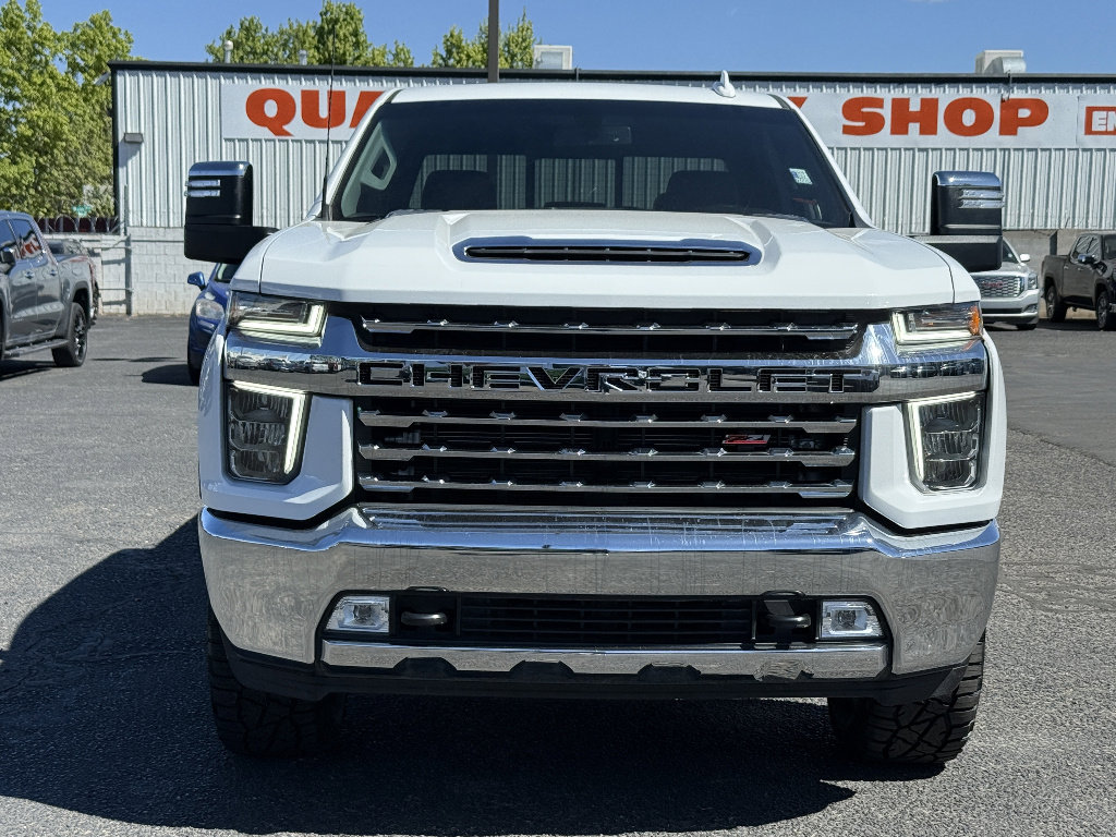 Used 2023 Chevrolet Silverado 2500 LTZ AWD/4WD image 3