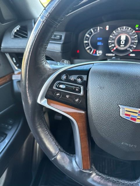 Used 2018 Cadillac Escalade Luxury AWD/4WD image 24