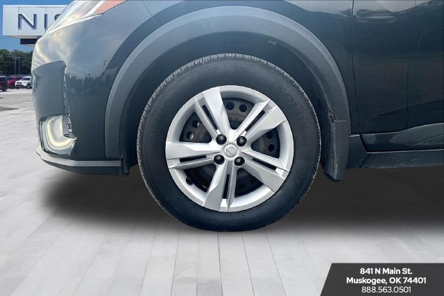 Used 2022 Nissan Kicks S FWD image 34