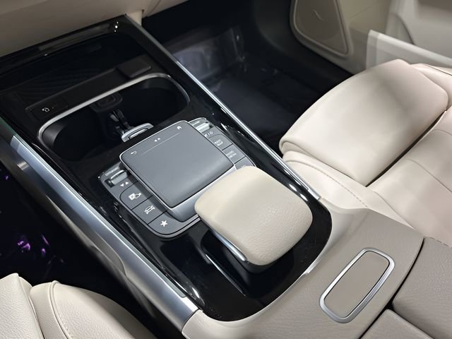 Used 2023 Mercedes-Benz EQB 300 4MATIC image 26