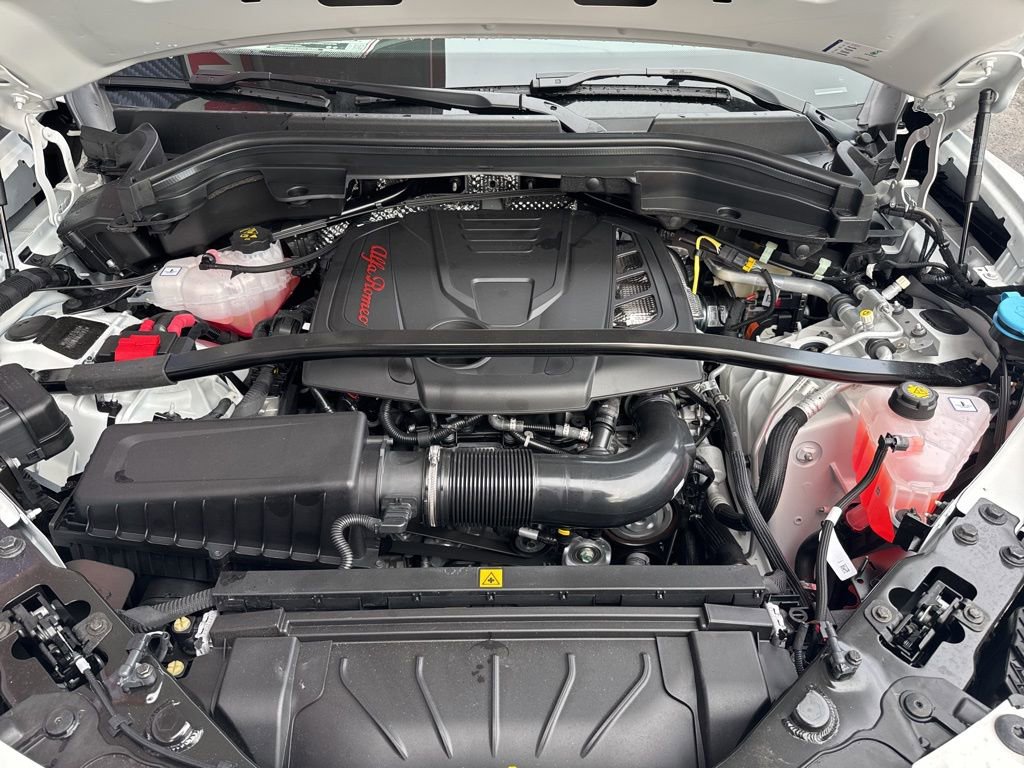 New 2025 Alfa Romeo Stelvio Sprint w/ Veloce Package image 24