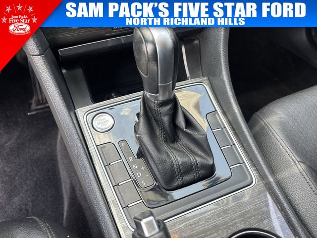 Used 2018 Volkswagen Passat 2.0T SE FWD image 28