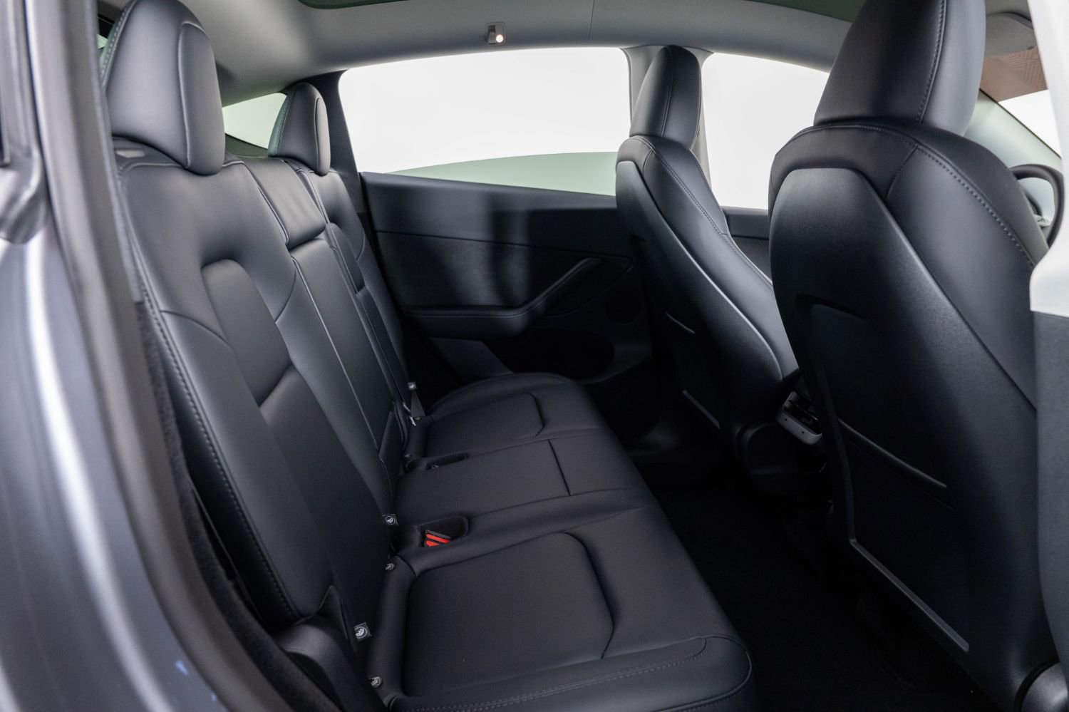 Used 2025 Tesla Model Y Long Range RWD image 23