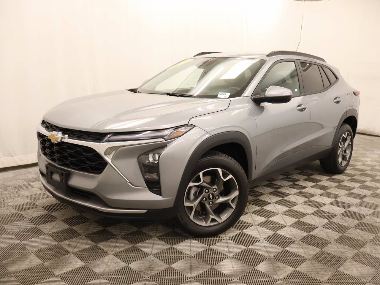 Used 2025 Chevrolet Trax LT