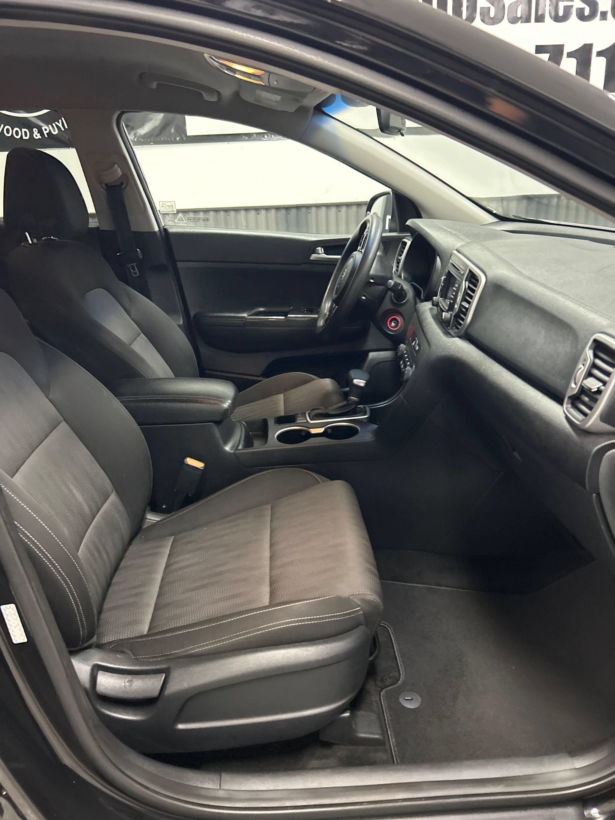 Used 2017 Kia Sportage LX AWD/4WD image 14