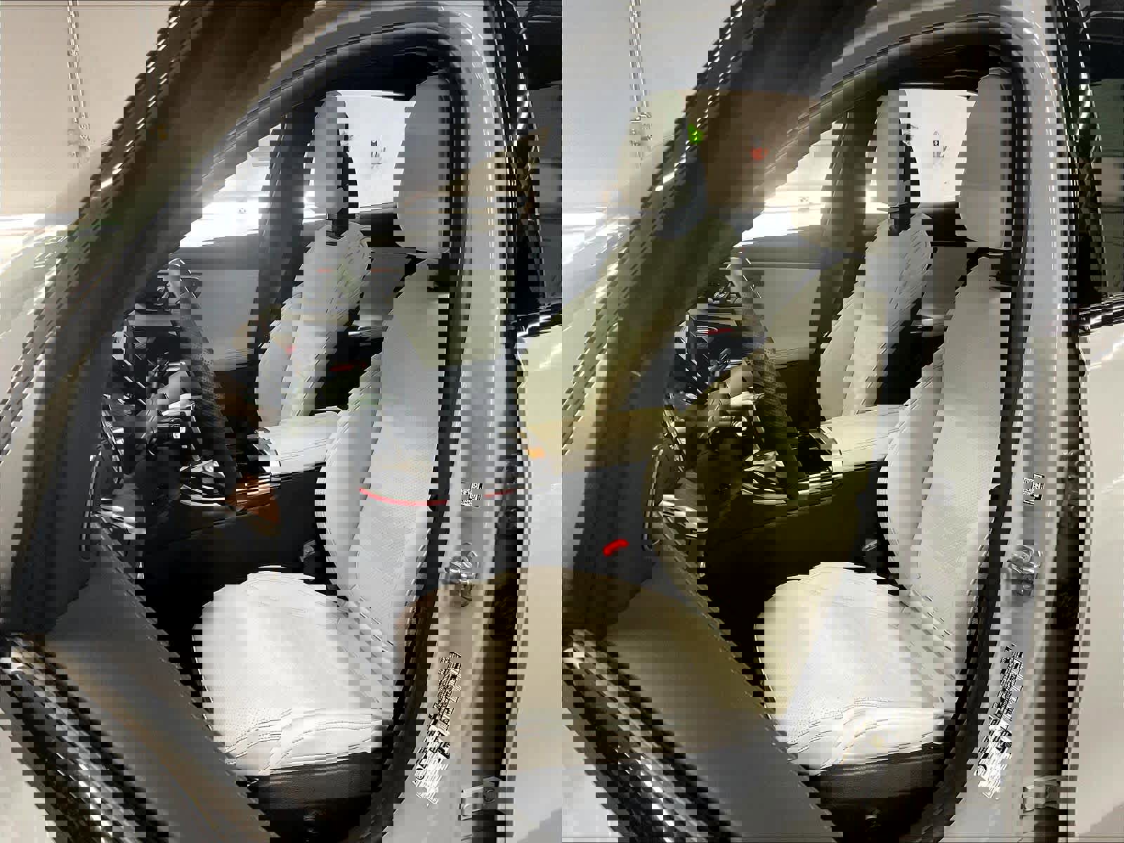 Used 2025 Mercedes-Benz C 300 4MATIC Sedan image 26