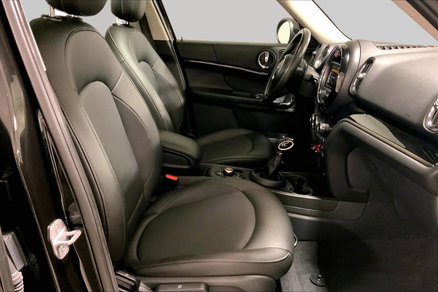 Used 2019 MINI Cooper Countryman FWD image 8