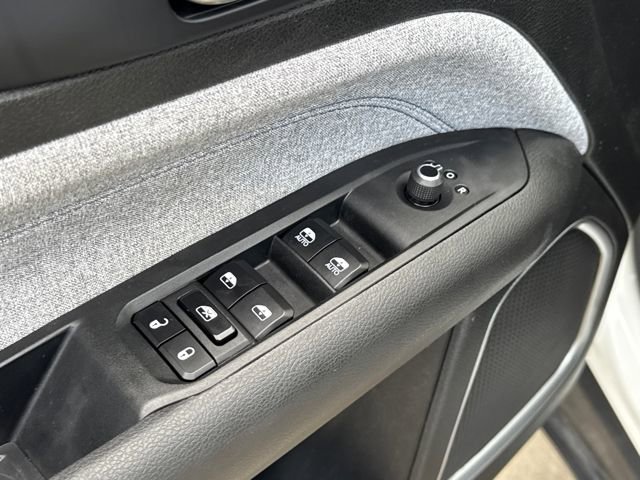 Used 2024 Jeep Compass Latitude image 20