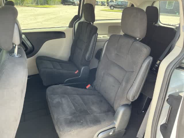 Certified 2016 Dodge Grand Caravan SE w/ Quick Order Package 29E SE FWD image 16