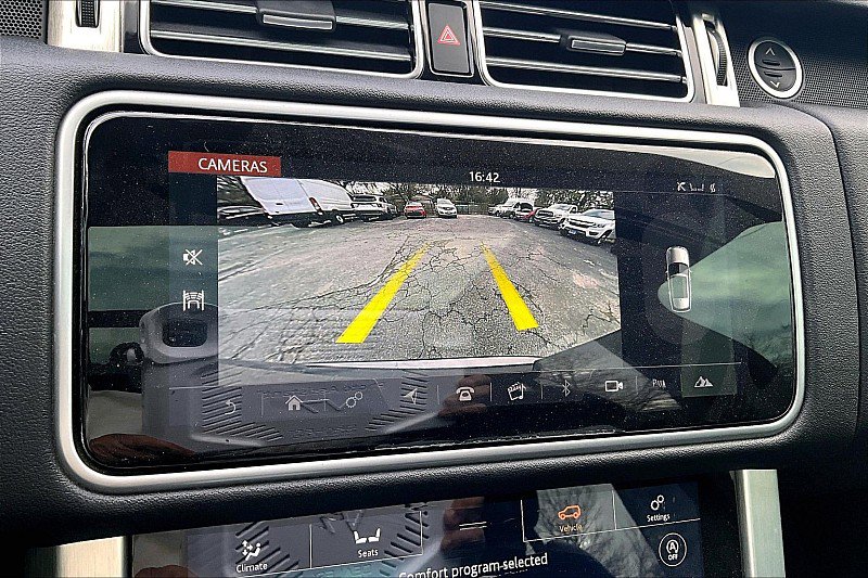 Used 2018 Land Rover Range Rover image 22