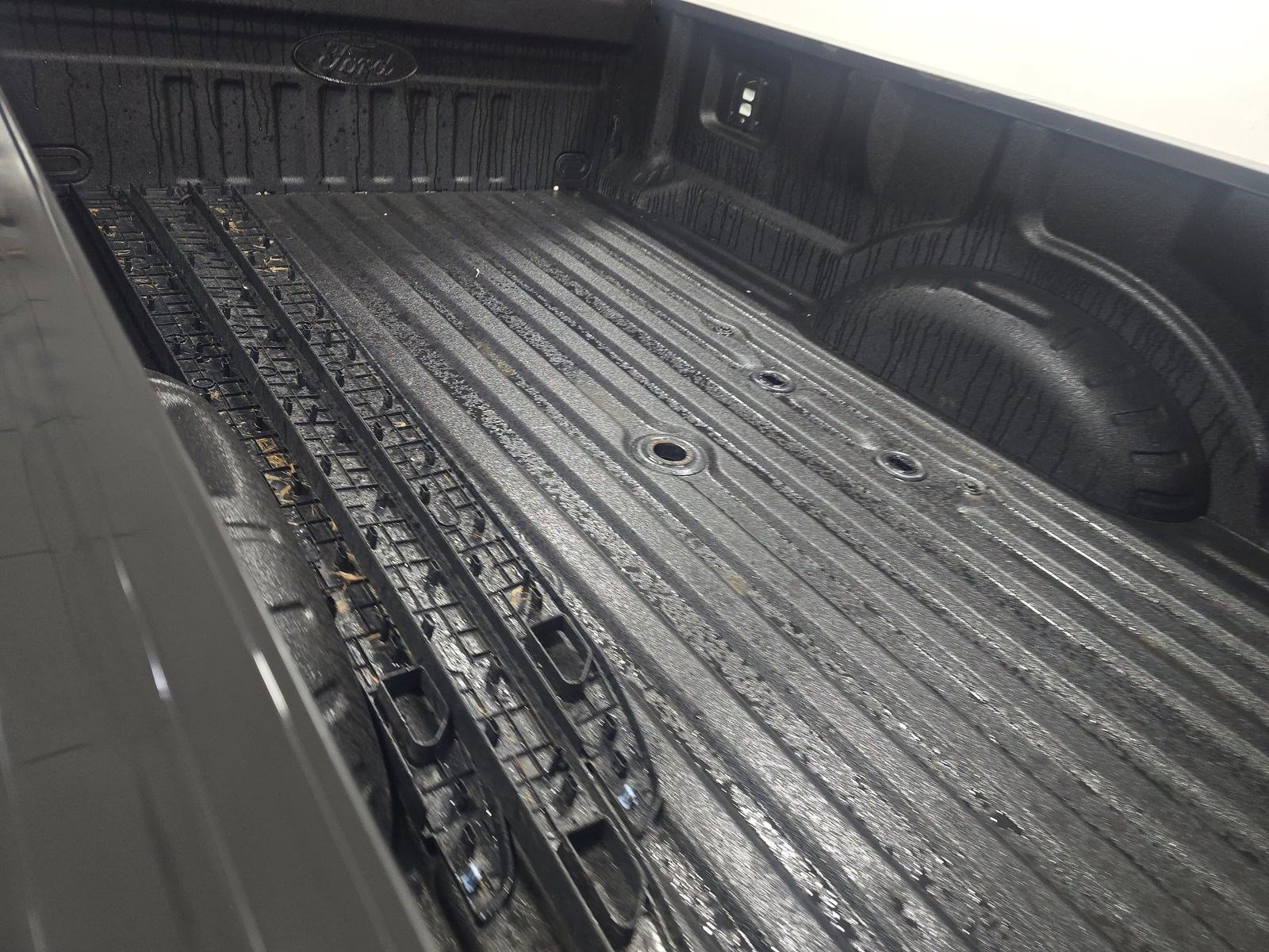 Used 2025 Ford F250 Platinum image 15