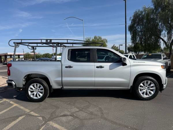 Used 2020 Chevrolet Silverado 1500 Custom w/ Custom Value Package RWD image 2