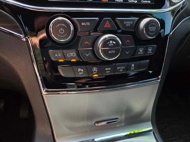 Certified 2020 Jeep Grand Cherokee Limited AWD/4WD image 30