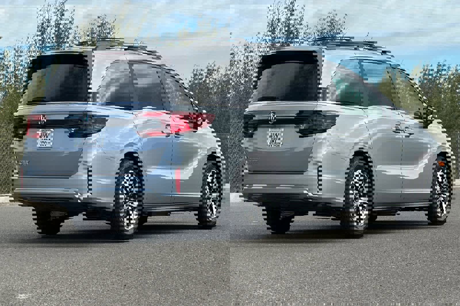 New 2026 Honda Odyssey EX-L image 3