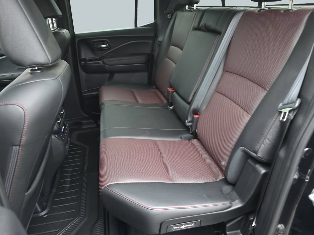 Used 2024 Honda Ridgeline Black Edition image 17