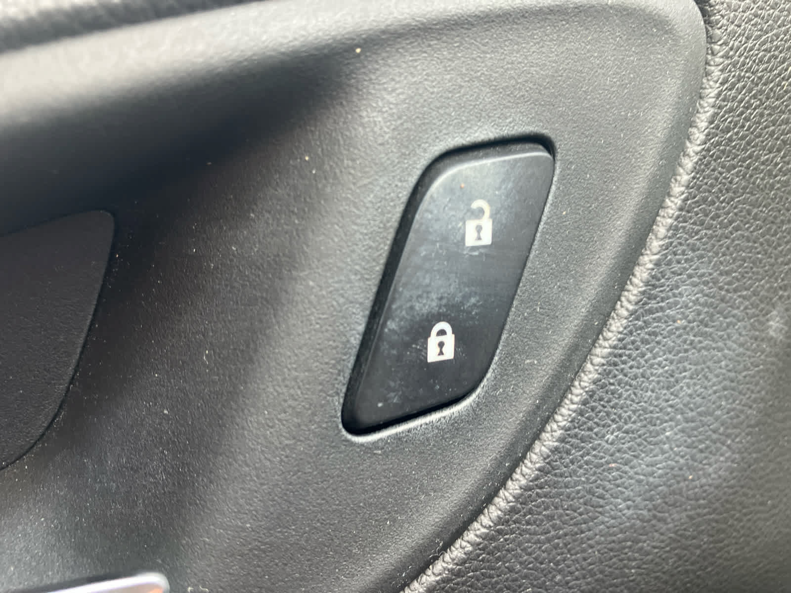 Used 2023 Buick Encore GX Select FWD image 12