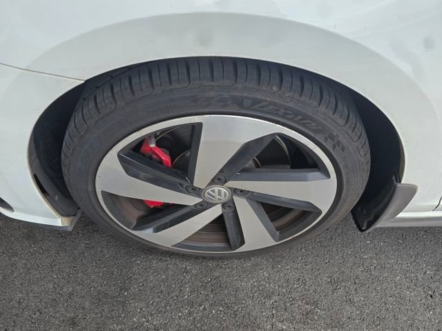 Used 2020 Volkswagen GTI S image 11