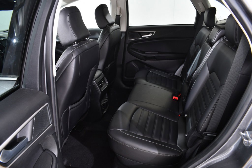 Used 2024 Ford Edge SEL w/ Convenience Package image 16