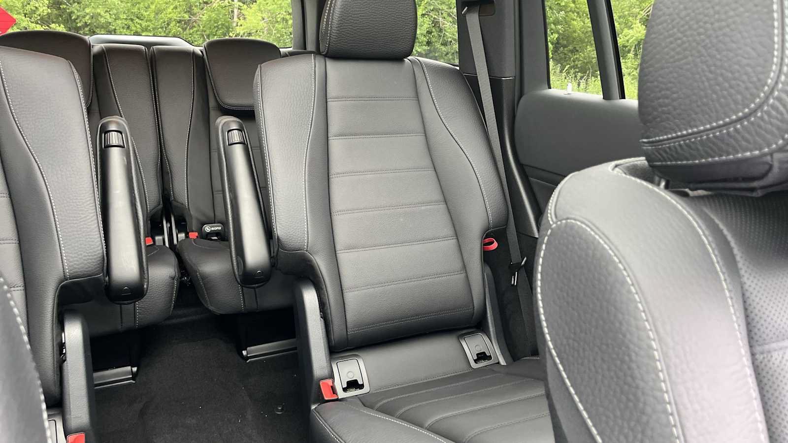 New 2026 Mercedes-Benz GLS 450 4MATIC image 33