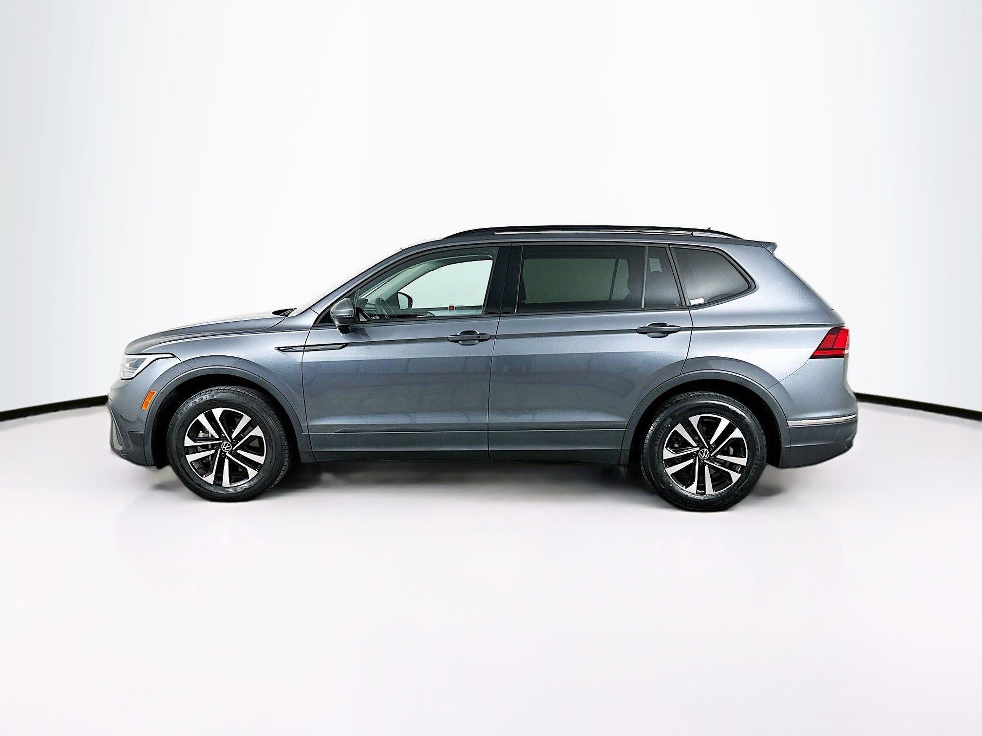 Used 2023 Volkswagen Tiguan S w/ Driver Assistance Package image 4