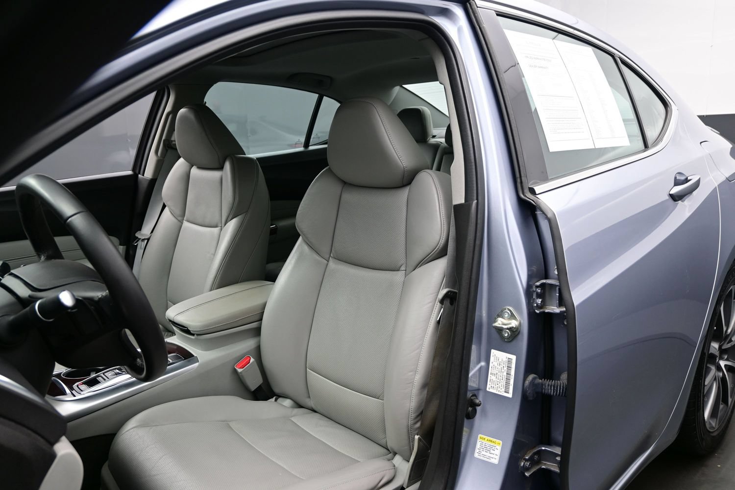 Used 2015 Acura TLX w/ Technology Package FWD image 11