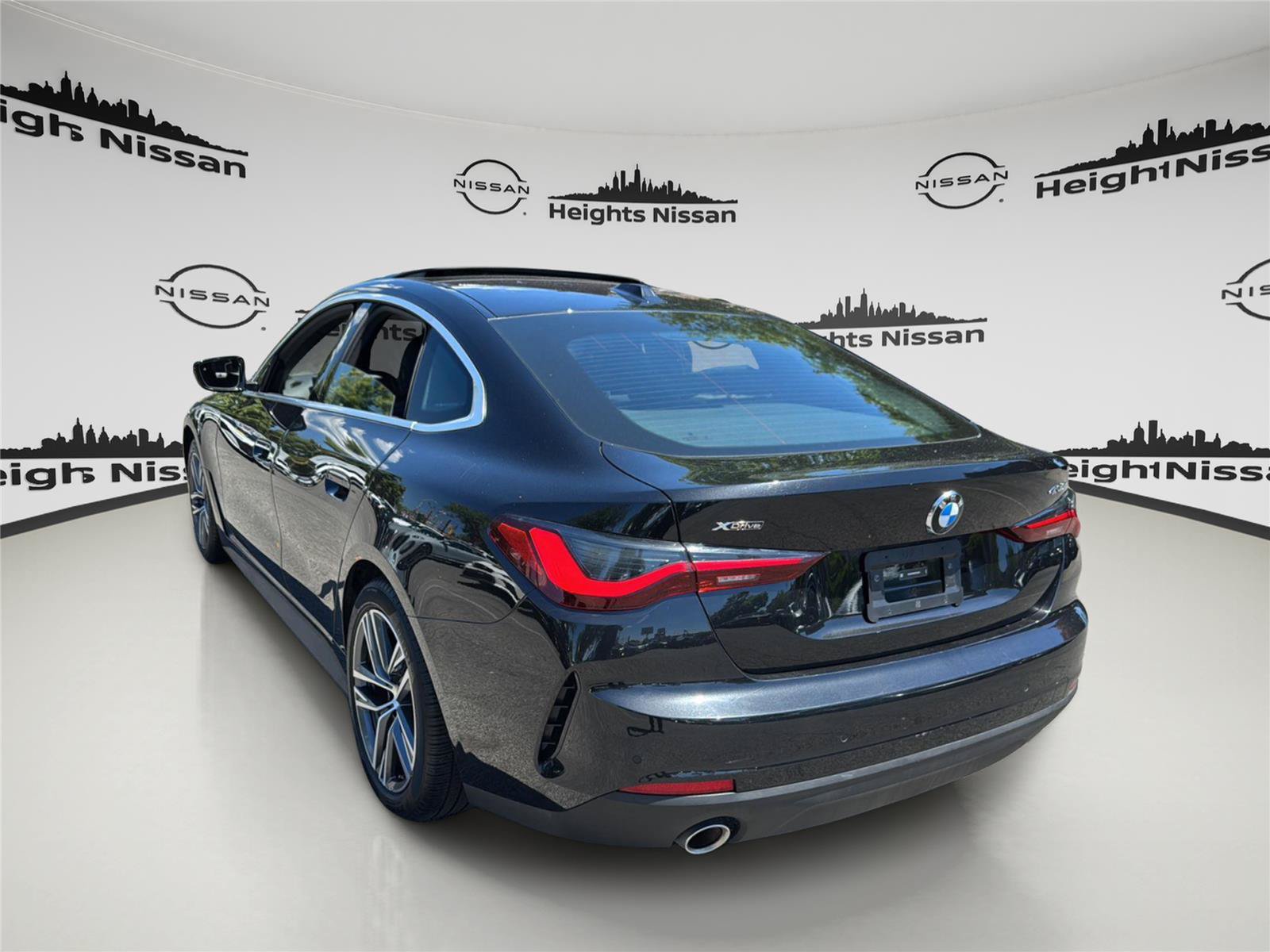 Used 2025 BMW 430i xDrive w/ Premium Package AWD/4WD image 4