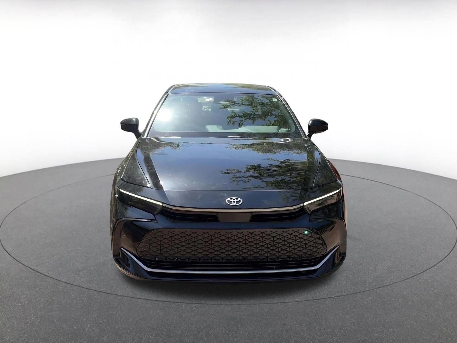 Used 2025 Toyota Crown XLE image 4