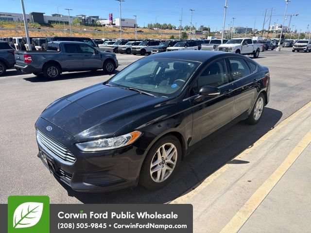 Used 2016 Ford Fusion SE FWD image 3