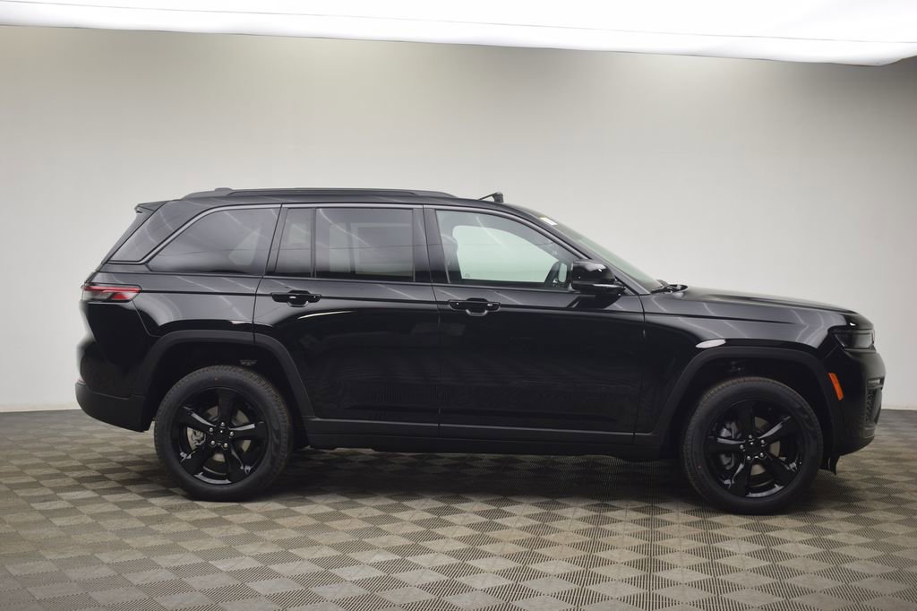 New 2026 Jeep Grand Cherokee Limited image 3