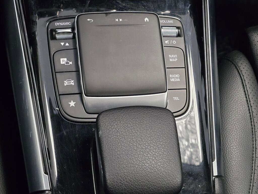 Used 2022 Mercedes-Benz GLA 250 4MATIC w/ Premium Package Lite image 43