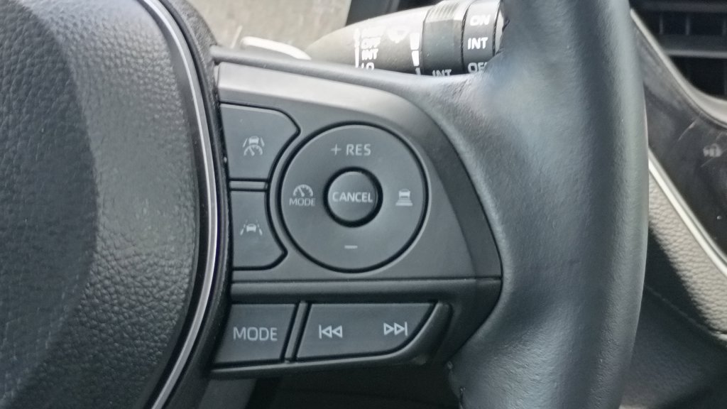 Used 2024 Toyota Corolla Cross AWD Hybrid image 28