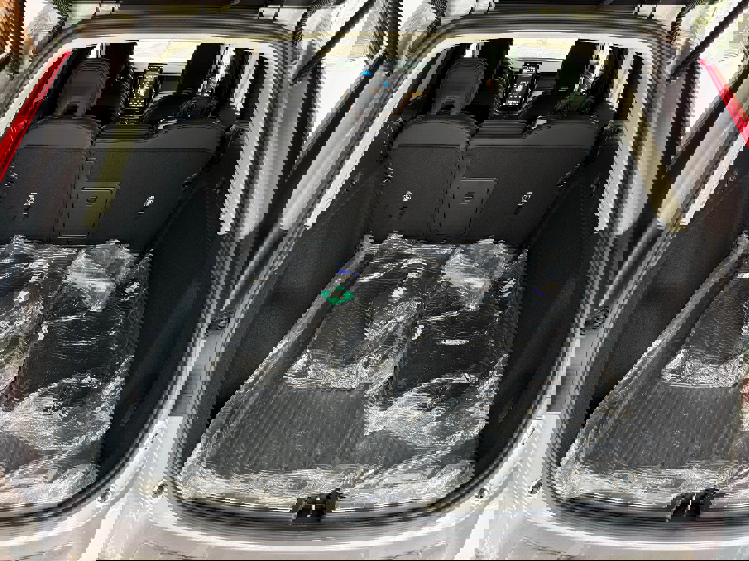 New 2026 Volvo XC60 B5 Plus w/ Protection Package Premier image 29