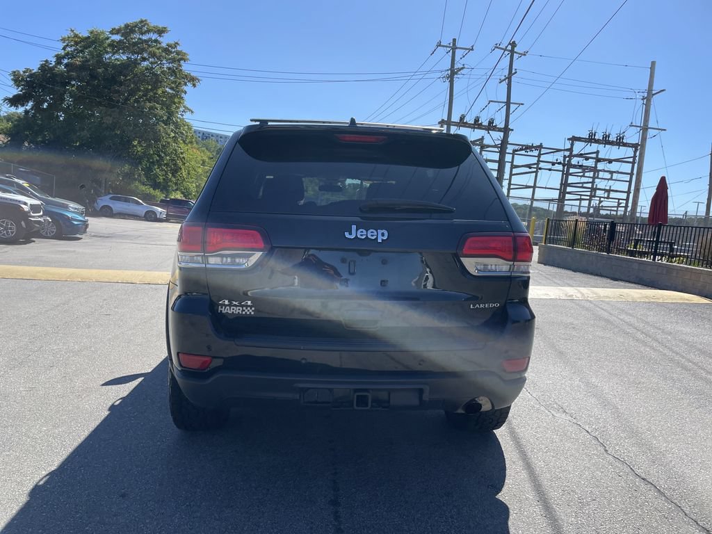 Certified 2021 Jeep Grand Cherokee Laredo AWD/4WD image 4