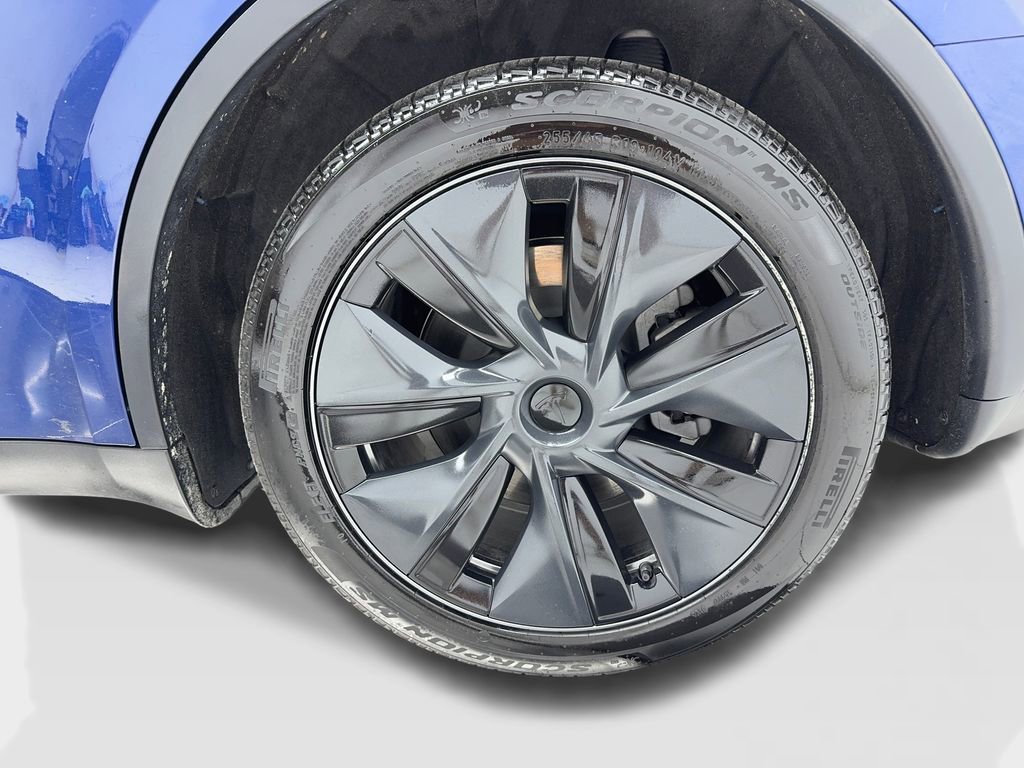 Used 2025 Tesla Model Y Long Range AWD/4WD image 46