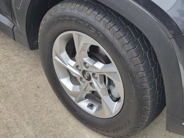 Used 2022 Hyundai Tucson SEL FWD image 3