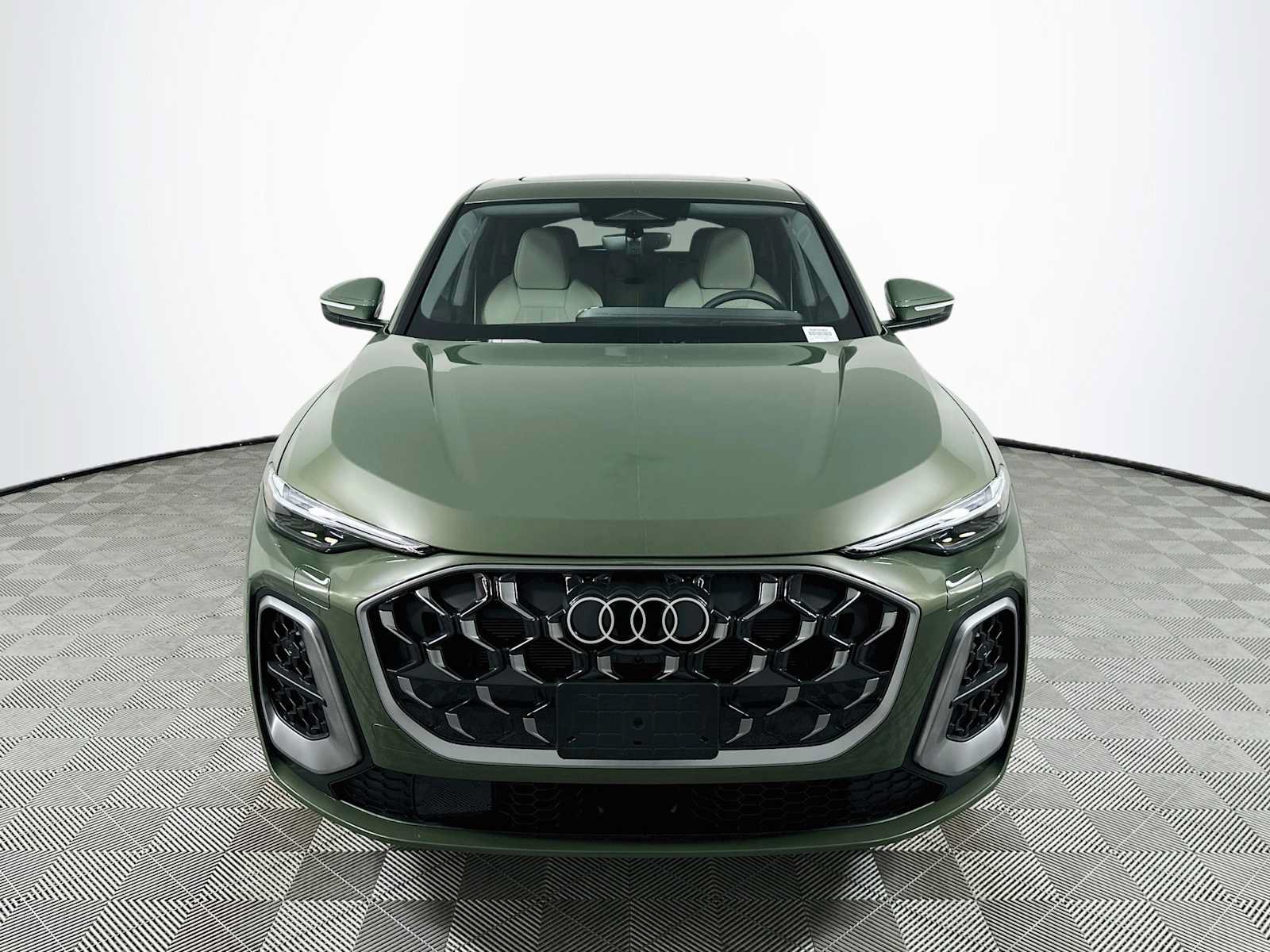 New 2026 Audi Q5 Premium Plus AWD/4WD image 2