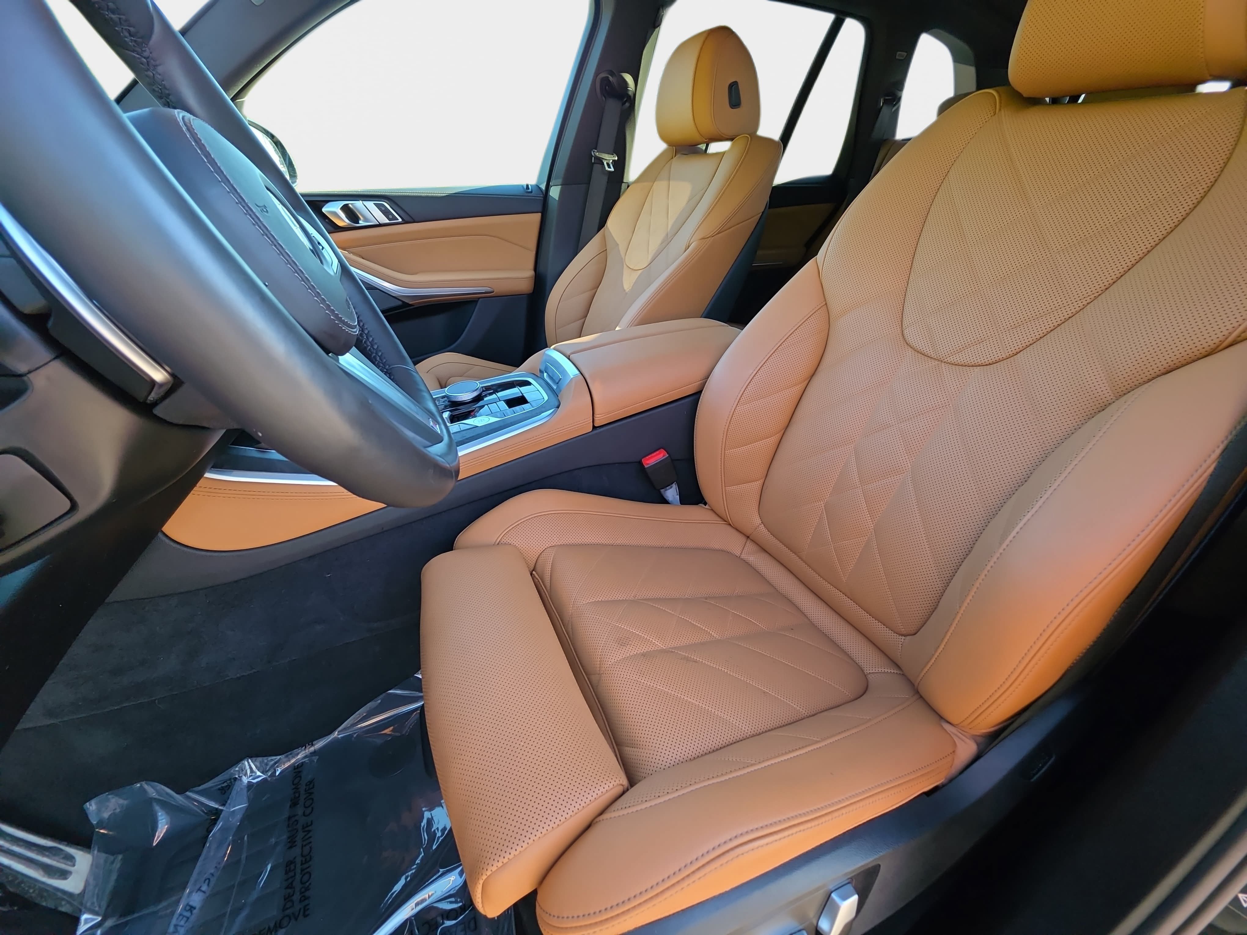 Used 2025 BMW X5 xDrive40i w/ M Sport Package AWD/4WD image 15