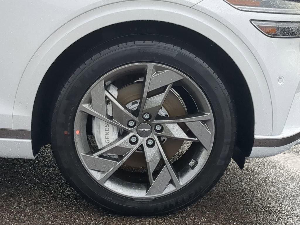 Used 2025 Genesis Electrified GV70 Advanced w/ Prestige Package image 11