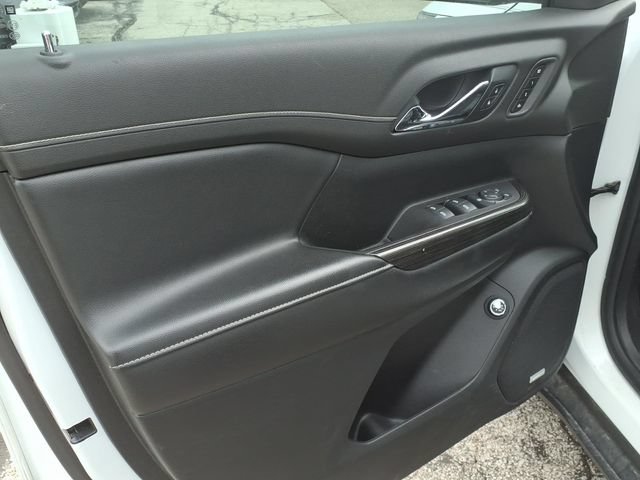 Used 2019 GMC Acadia SLT w/ LPO, Cargo Package FWD image 16