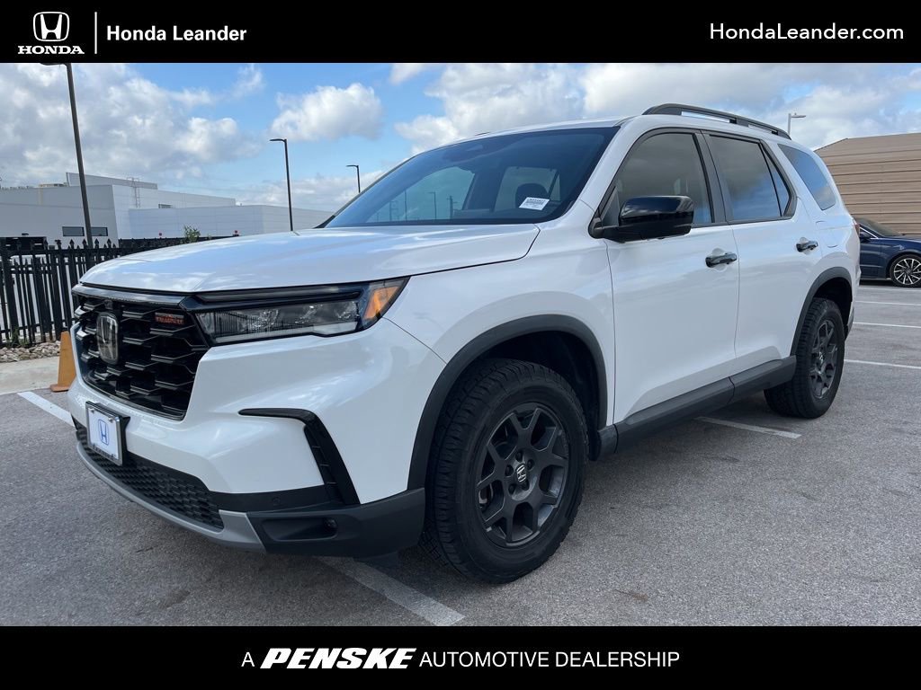 Certified 2023 Honda Pilot TrailSport image 1