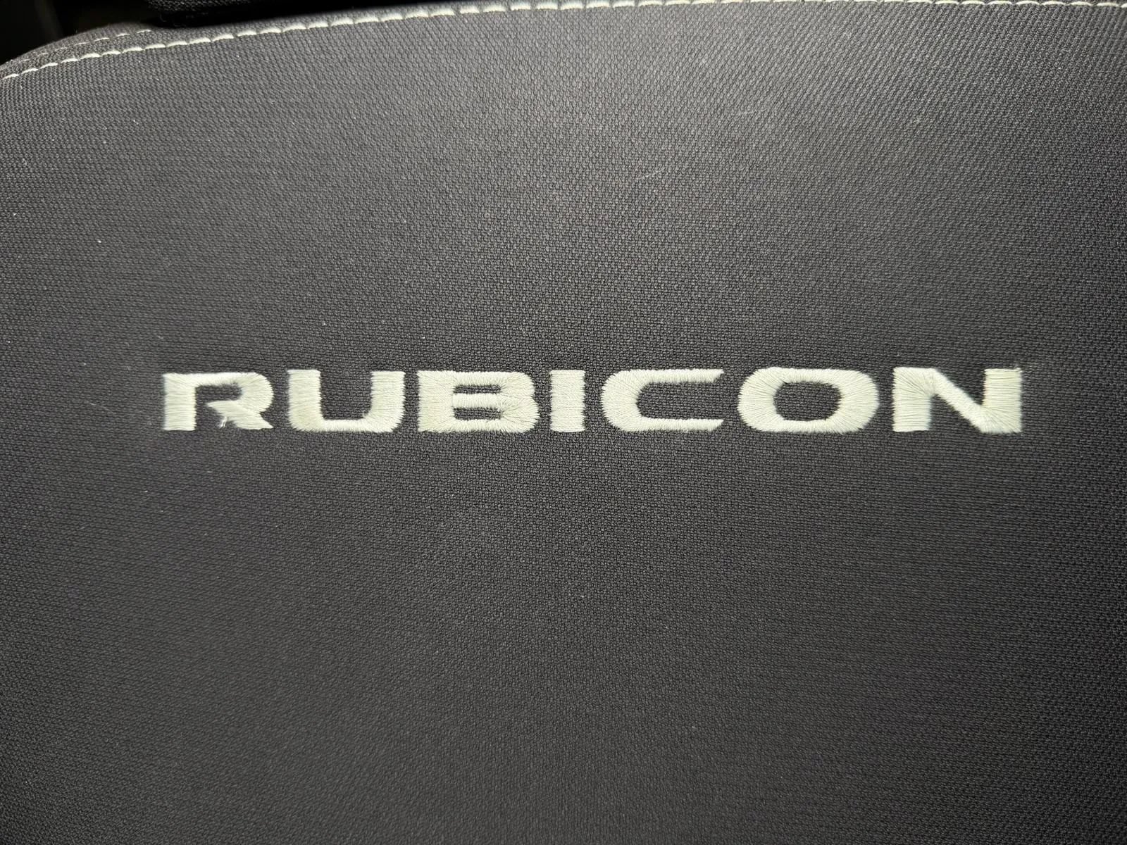 Used 2015 Jeep Wrangler Unlimited Rubicon w/ Connectivity Group AWD/4WD image 28