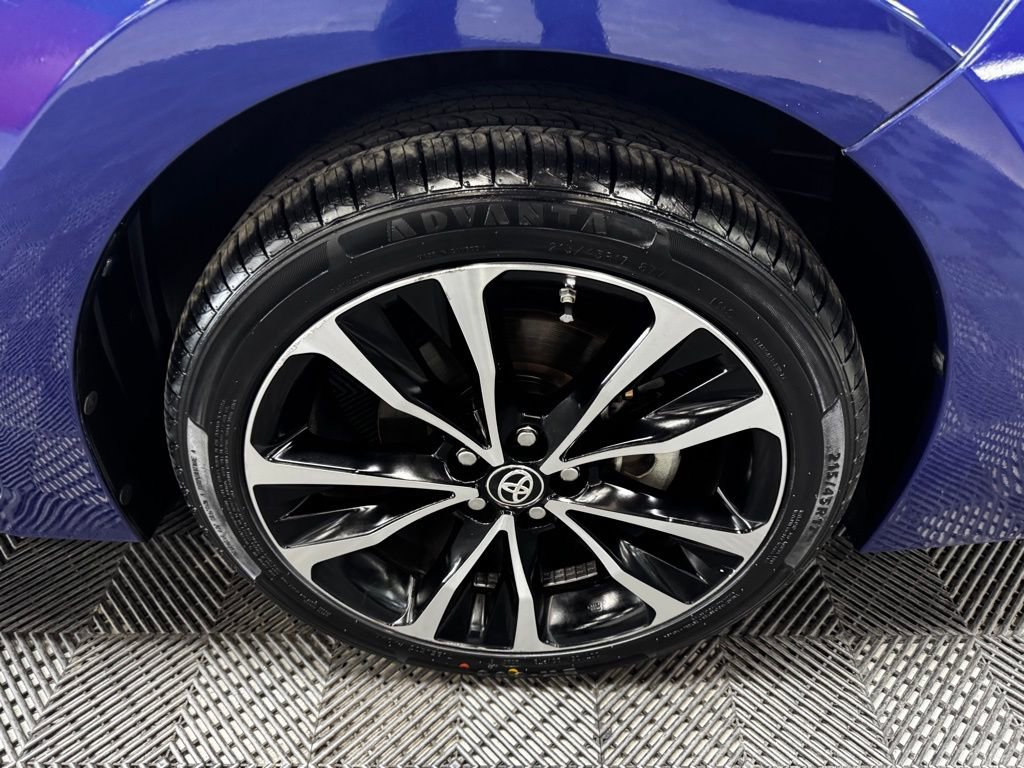 Used 2018 Toyota Corolla SE w/ Body Protection Package FWD image 18